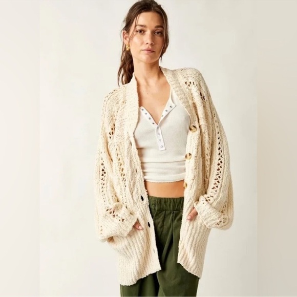NWOT Free People - Cable Stitch Cardigan Button Front Cream Pockets  Size Small - Picture 1 of 13